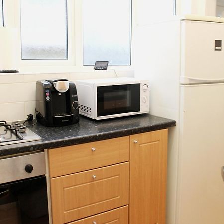 Large Garden Apartment On Golders Green High Road London Kültér fotó