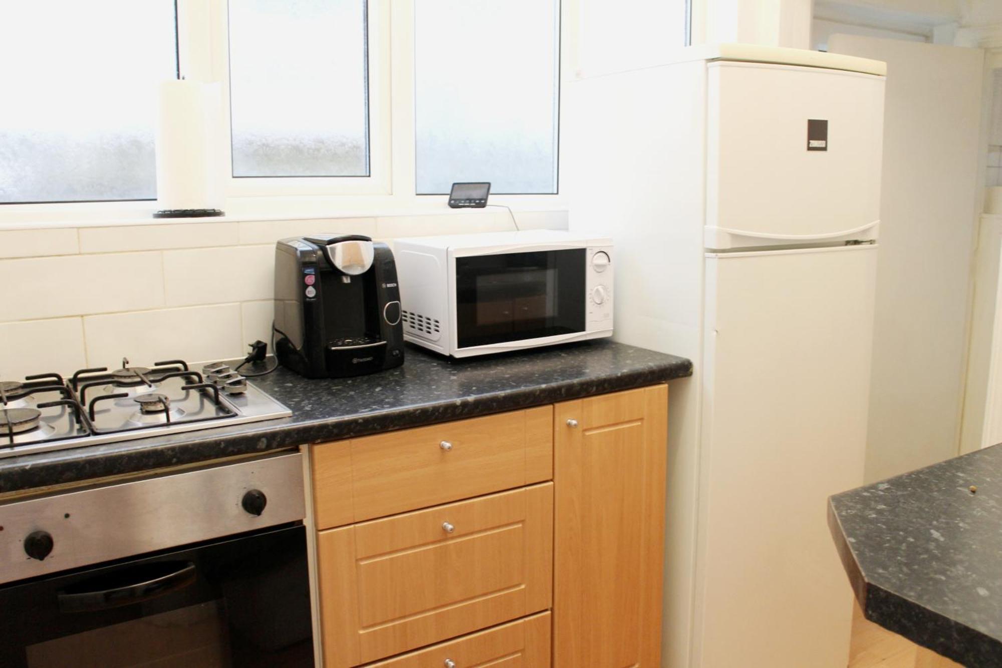Large Garden Apartment On Golders Green High Road London Kültér fotó