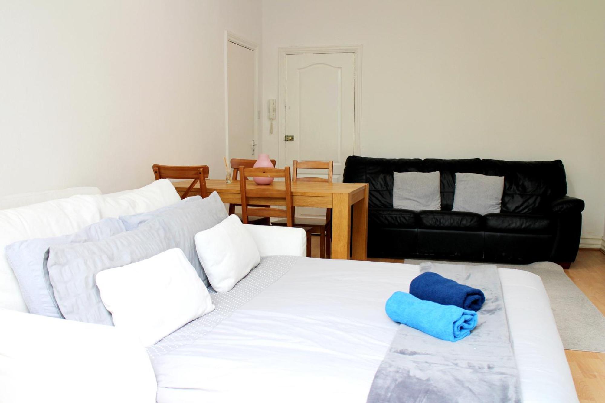 Large Garden Apartment On Golders Green High Road London Kültér fotó